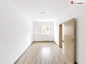 Pronájem bytu 2+1, Chabařovice, V Aleji, 40 m2