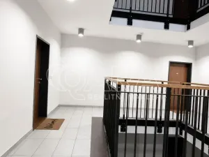 Prodej bytu 2+kk, Praha - Stodůlky, Jeremiášova, 50 m2
