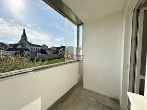 Prodej bytu 2+1, Louny, nám. Petra Obrovce, 65 m2
