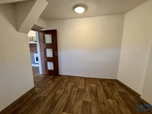 Pronájem bytu 2+kk, Loket, Nádražní, 41 m2