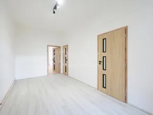 Pronájem bytu 2+1, Praha - Strašnice, Saratovská, 50 m2