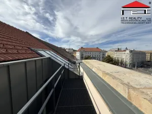 Pronájem kanceláře, Brno, Moravské náměstí, 196 m2