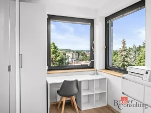 Pronájem bytu 4+1, Praha - Smíchov, Pod Fialkou, 94 m2