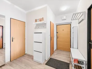 Pronájem bytu 4+1, Praha - Smíchov, Pod Fialkou, 94 m2