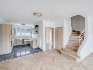 Prodej vily, Bašť, Kostelecká, 145 m2