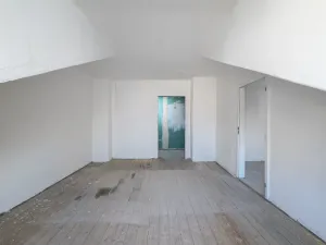 Prodej bytu 2+kk, Praha, Jeseniova, 61 m2