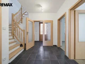 Prodej rodinného domu, Karlovy Vary, Slovenská, 119 m2