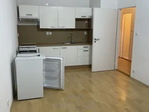 Pronájem bytu 2+kk, Hostivice, Školská, 40 m2