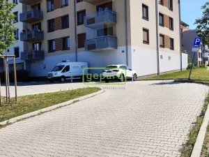 Prodej garážového stání, Praha, 14 m2