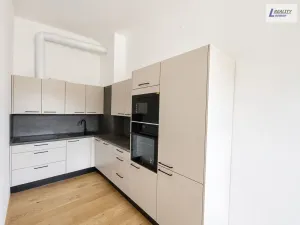 Pronájem bytu 1+kk, Jince, Slavíkova, 27 m2