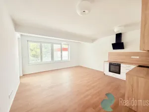 Pronájem bytu 2+kk, České Budějovice - České Budějovice 6, Jeronýmova, 55 m2