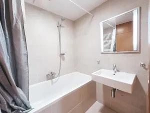 Pronájem bytu 2+kk, Praha - Žižkov, Pitterova, 55 m2