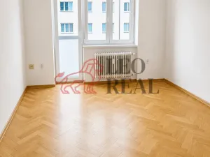 Pronájem bytu 2+1, Náměšť nad Oslavou, 57 m2