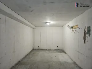 Pronájem garáže, Praha - Kyje, Manželů Dostálových