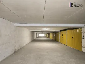 Pronájem garáže, Praha - Kyje, Manželů Dostálových, 18 m2