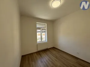 Pronájem bytu 1+kk, Písek, Rokycanova, 30 m2