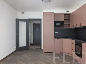 Pronájem bytu 1+kk, Praha - Hloubětín, Poděbradská, 33 m2