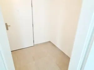 Pronájem bytu 2+kk, Praha - Libeň, Červená báň, 40 m2