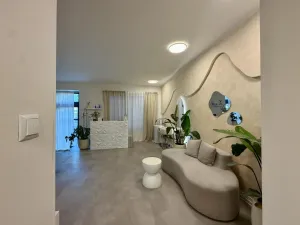 Pronájem obchodního prostoru, Praha - Vysočany, Trakční, 57 m2