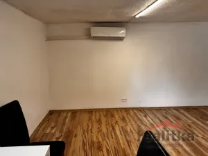 Pronájem bytu 2+kk, Opava, Bílovecká, 60 m2