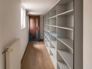 Prodej výrobních prostor, Prostějov, Husovo nám., 416 m2