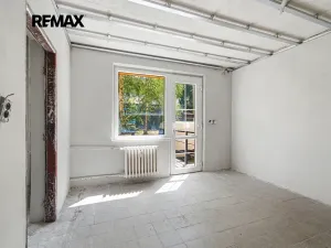 Prodej obchodního prostoru, Plzeň, Rokycanská, 27 m2