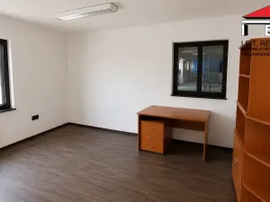 Pronájem skladu, Ostrava, K Trojhalí, 747 m2