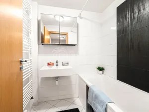 Prodej bytu 2+kk, Praha - Dejvice, Kafkova, 53 m2