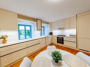 Prodej rodinného domu, Česká Lípa, Nerudova, 211 m2