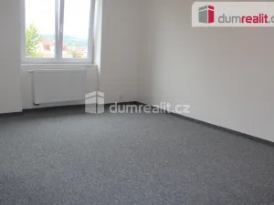 Pronájem bytu 2+1, Karlovy Vary - Dvory, K. Kučery, 49 m2