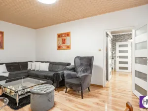 Prodej bytu 3+1, Přelouč, Obránců míru, 74 m2