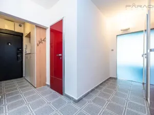 Pronájem bytu 3+1, Praha - Hodkovičky, Pod lysinami, 74 m2