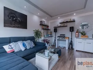 Prodej bytu 2+1, Nová Role, Svobodova, 54 m2