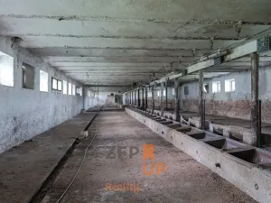 Prodej zemědělského objektu, Banín, 1575 m2
