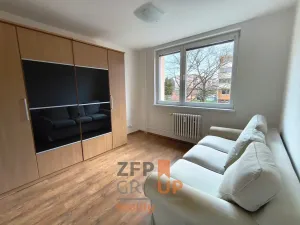Prodej bytu 3+1, Hrušovany u Brna, Sídliště, 73 m2