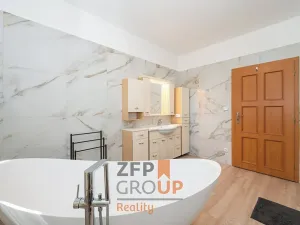 Prodej rodinného domu, Rozstání, 450 m2