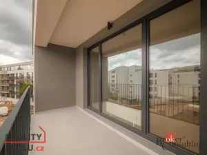 Pronájem bytu 1+kk, Plzeň - Jižní Předměstí, Měděná, 36 m2