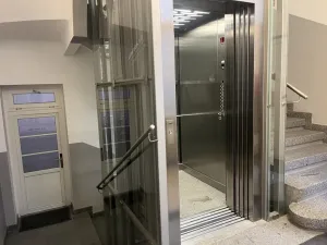 Pronájem bytu 2+kk, Praha - Nové Město, Vyšehradská, 50 m2