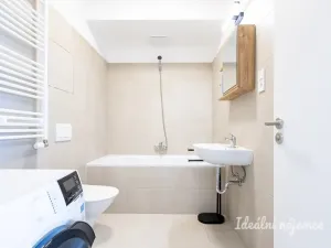 Pronájem bytu 2+kk, Praha - Vysočany, Gerstelova, 55 m2