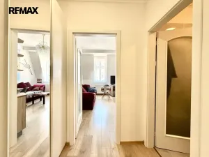 Pronájem bytu 2+kk, Karlovy Vary, Moskevská, 40 m2