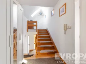 Prodej komerční nemovitosti, Praha - Suchdol, Armádní, 400 m2