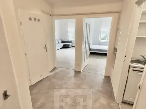 Pronájem bytu 2+1, Praha - Podolí, Sinkulova, 55 m2