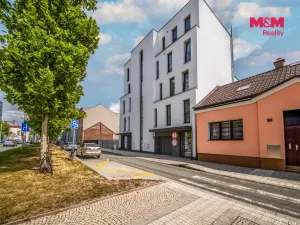 Prodej bytu 2+kk, Hradec Králové - Pražské Předměstí, Gočárova třída, 48 m2