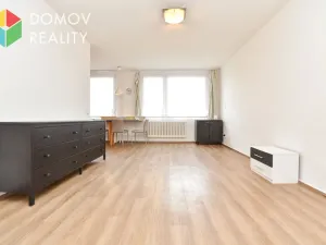 Pronájem bytu 1+kk, Králův Dvůr, Nad Stadionem, 29 m2