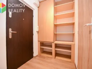 Pronájem bytu 1+kk, Králův Dvůr, Nad Stadionem, 29 m2