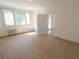 Pronájem bytu 3+1, Praha - Strašnice, Pod strání, 68 m2