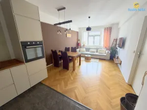 Pronájem bytu 2+kk, Praha - Holešovice, Komunardů, 61 m2