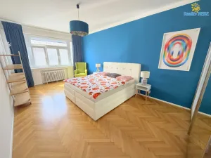 Pronájem bytu 2+kk, Praha - Holešovice, Komunardů, 61 m2