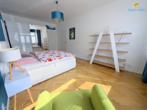 Pronájem bytu 2+kk, Praha - Holešovice, Komunardů, 61 m2