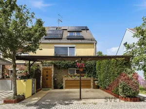 Prodej rodinného domu, Nupaky, K Parku, 160 m2